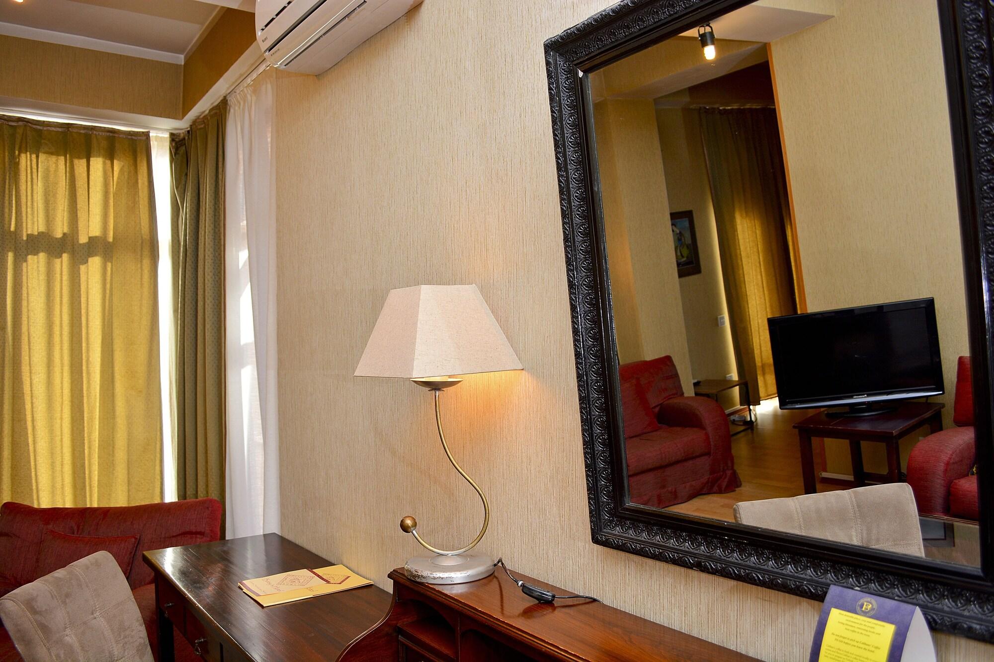 Urban Lodge Hotel Rooms And Suits تبليسي المظهر الخارجي الصورة