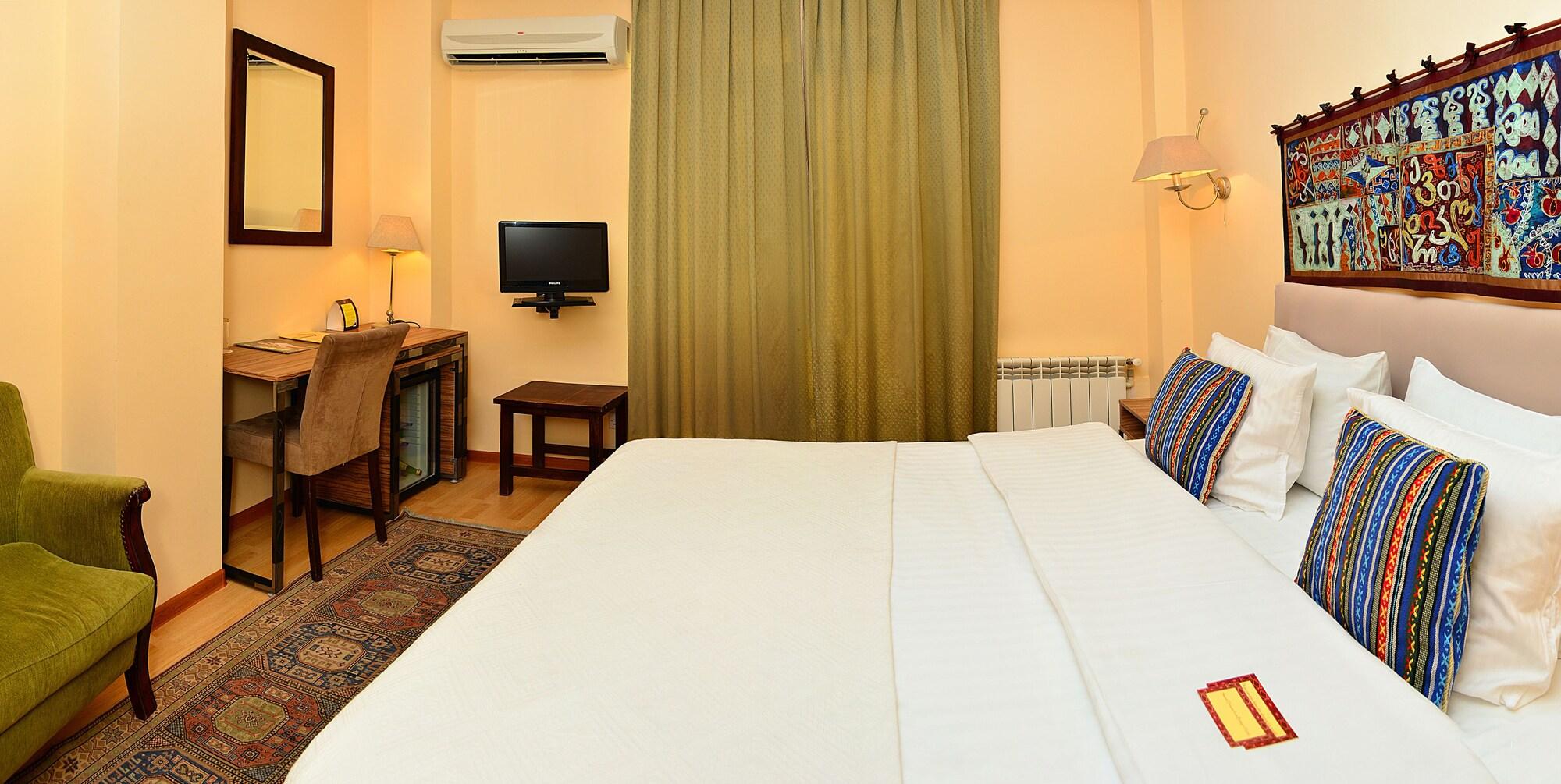 Urban Lodge Hotel Rooms And Suits تبليسي المظهر الخارجي الصورة