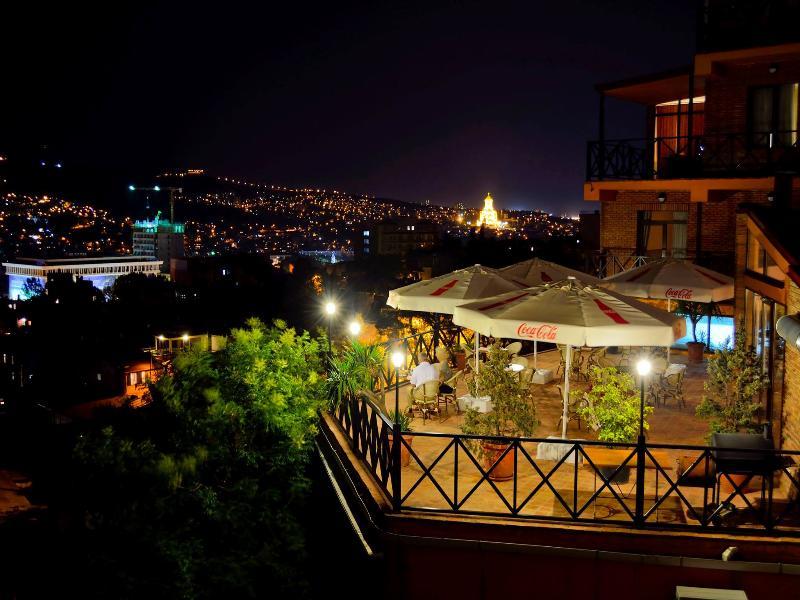 Urban Lodge Hotel Rooms And Suits تبليسي المظهر الخارجي الصورة