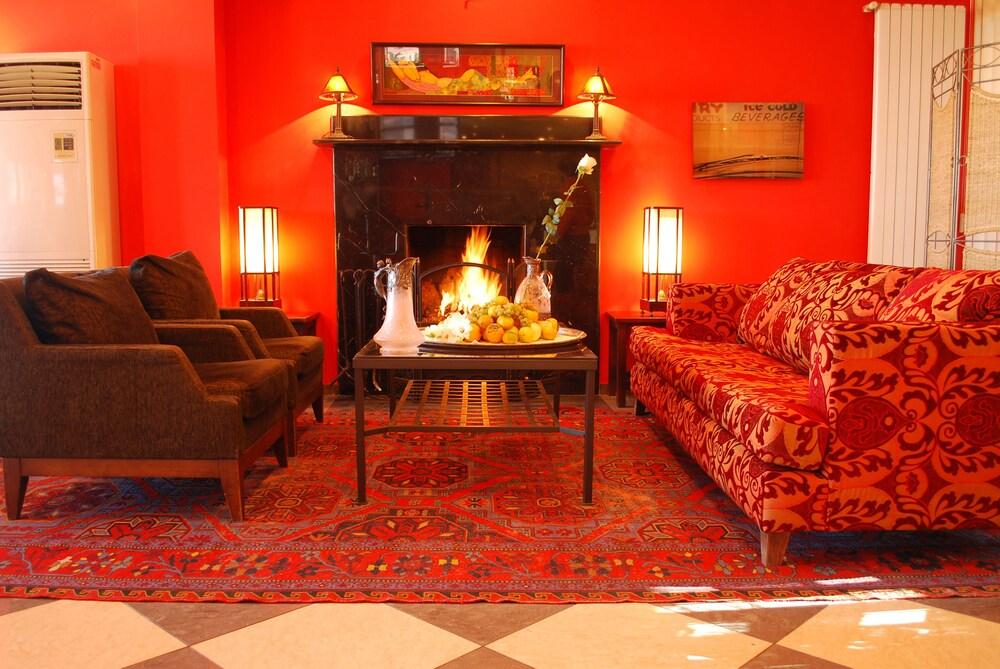 Urban Lodge Hotel Rooms And Suits تبليسي المظهر الخارجي الصورة