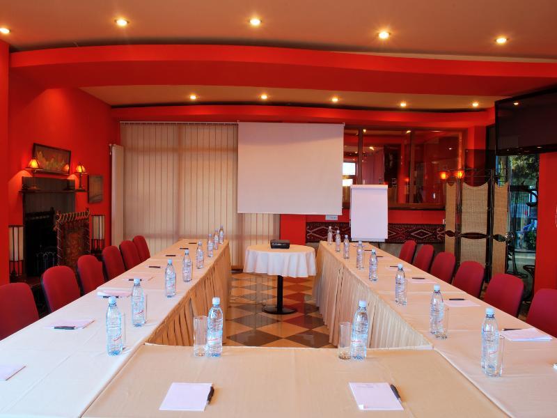 Urban Lodge Hotel Rooms And Suits تبليسي الاعمال الصورة