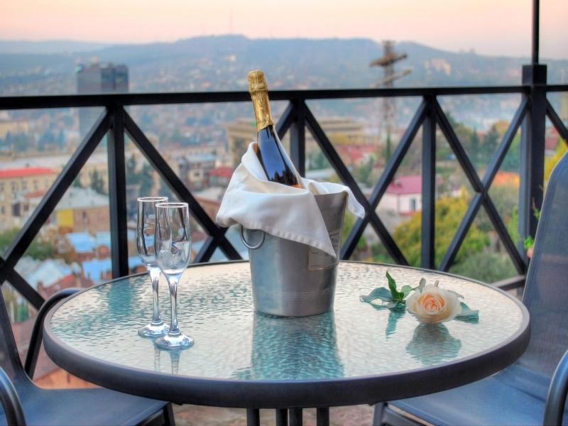 Urban Lodge Hotel Rooms And Suits تبليسي المظهر الخارجي الصورة